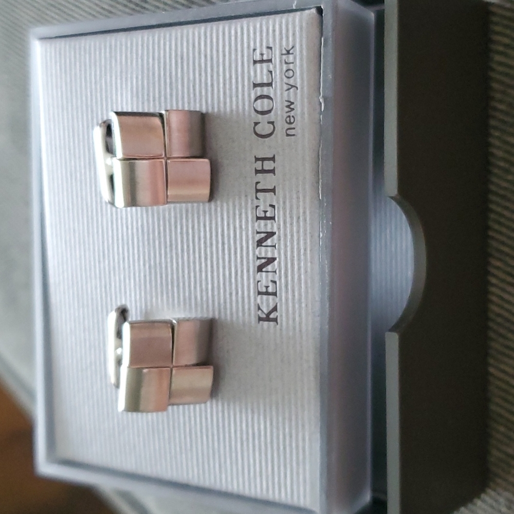 Cuff links